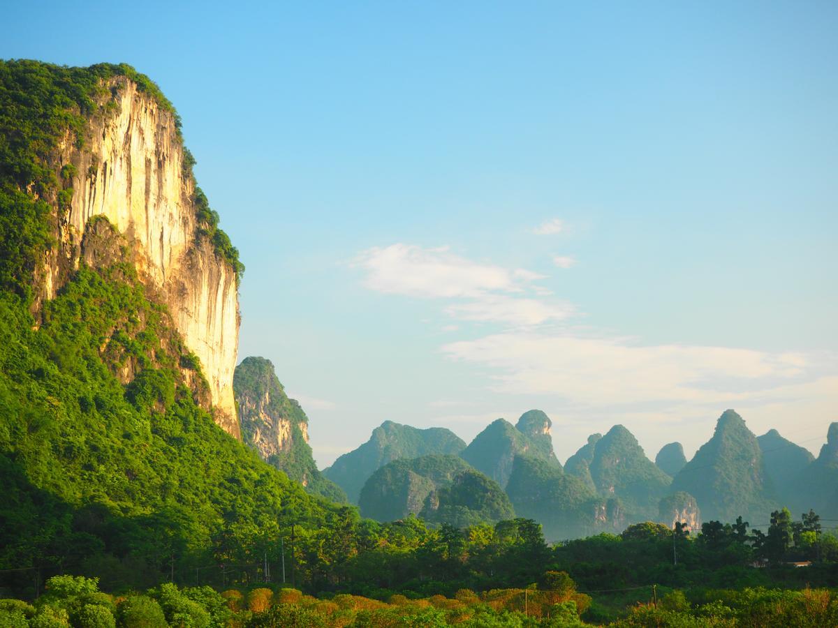 Yangshuo Moon Resort Hotel Guilin Exterior photo